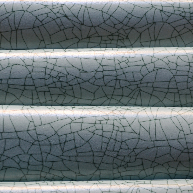 Blue and white porcelain embossed spiny bottom